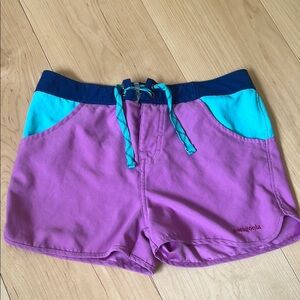 Patagonia girls board shorts size large